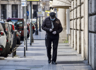 ROME, ITALY- The photos show the streets during the coronavirus quarantine in Rome, Italy on April 13, 2020. In the last 24 hours, 431 new deaths were registered, bringing the number of victims to 19,899, according to the data made public by the Italian Government. The death toll in the last 24 hours is the lowest since March 19.
