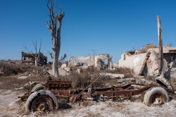 Buenos Aires, Argentina.- In the photos taken on August 30, 2021, it shows the town of Epecuén, uninhabited since the 1985 flood and which was consolidated this winter as the tourist hub of Caruhé and the Buenos Aires party of Adolfo Alsina, with numerous visitors attracted by the healing waters of its lagoon and the new phenomenon of 