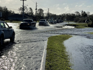 Florida, United States.- In the photos taken on September 30, 2022, it shows the damage and flooding after the passage of Hurricane Ian. Florida Division of Emergency Management Director Kevin Guthrie announced that the state has one confirmed death in Polk County, 12 unconfirmed deaths in Charlotte County, eight unconfirmed deaths in Collier County and the officials have 