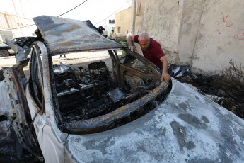 Cisjordania, Palestina.- En las fotos, muestra los daños tras una incursión del ejército israelí en la aldea de Kafr Dan, al noroeste de Jenin, en el norte de Cisjordania, el 13 de junio de 2024. Las fuerzas de ocupación israelíes irrumpieron en la ciudad cisjordana de Jenin, mientras que se registraron nuevos enfrentamientos en la localidad de Hebrón. De acuerdo a medios locales, las fuerzas de ocupación israelíes detuvieron a cinco palestinos de los distritos ocupados de Hebrón y Jenin en Cisjordania, a los que sumaron el arresto de cuatro personas, incluidos tres hermanos, de la localidad de Ifqeiqis.