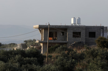 Cisjordania, Palestina.- En las fotos, muestra las calles durante una incursión militar israelí en la ciudad de Qabatiya, al sur de la ciudad de Jenin, en Cisjordania, el 14 de junio de 2024. Dos palestinos murieron este jueves durante una redada que se prolongó durante 13 horas por parte del Ejército de Israel en los alrededores de la localidad de Yenín, en la Cisjordania ocupada. Cisjordania ocupada vive su mayor espiral de violencia desde la Segunda Intifada (2000-2005), y en lo que va de 2024 al menos 215 palestinos han muerto por fuego israelí.