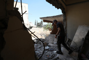 Cisjordania.- En las fotos, durante una redada israelí en la ciudad cisjordana de Tubas, el 15 de agosto de 2024. Cinco palestinos murieron el miércoles a manos del ejército israelí en la ciudad cisjordana de Tubas y en la localidad de Tammun, cerca de la ciudad, informó la agencia oficial de noticias palestina WAFA.