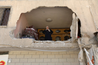 Cisjordania.- En las fotos, muestra los daños en los edificios que fueron atacados por el ejército israelí en el campamento de refugiados de Tulkarm, en el norte de Cisjordania, el 12 de septiembre de 2024. Al menos tres palestinos, dos de ellos miembros del Movimiento de Resistencia Islámica (Hamás), han muerto tras el ataque de un dron israelí contra un vehículo en la ciudad cisjordana de Tulkarem, en el marco de las operaciones a gran escala lanzadas la semana pasada por las fuerzas israelíes en el norte de Cisjordania.