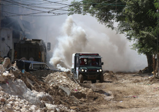 West Bank.- The photos show damage to buildings that were attacked by the Israeli army in the Tulkarm refugee camp in the northern West Bank on September 12, 2024. At least three Palestinians, two of them members of the Islamic Resistance Movement (Hamas), have been killed following an Israeli drone attack on a vehicle in the West Bank town of Tulkarm, as part of large-scale operations launched last week by Israeli forces in the northern West Bank.