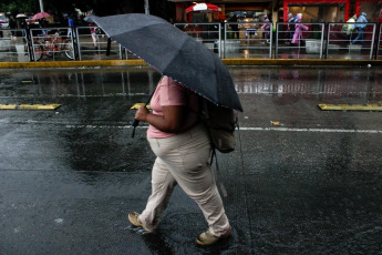 Ciudad de México, México.- En las fotos, muestra las calles de Ciudad de México en medio de las lluvias que afectan el país el 13 de septiembre del 2024. La tormenta tropical Ileana, novena en la temporada 2024 en el Pacífico, genera vientos fuertes, oleaje elevado y lluvias de muy fuertes a intensas acompañadas con descargas eléctricas y posible caída de granizo en el noroeste y oeste de México, informó el Servicio Meteorológico Nacional (SMN).