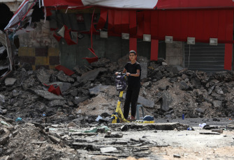 Cisjordania.- En las fotos, muestra edificios destruidos después de una incursión israelí en la ciudad cisjordana de Yenín, el 3 de septiembre de 2024. Jenin, conocido como un bastión de los grupos armados en Cisjordania, fue escenario de una operación militar israelí la semana anterior. Según las autoridades, 20 personas perdieron la vida en tres ciudades del norte de Cisjordania. Allí, el Ejército israelí ha llevado a cabo una serie de redadas masivas, las más grandes desde que estalló la guerra en la Franja de Gaza el 7 de octubre de 2023.