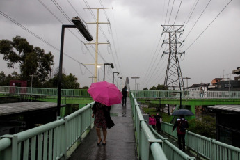 Ciudad de México, México.- En las fotos, muestra las calles de Ciudad de México en medio de las lluvias que afectan el país el 13 de septiembre del 2024. La tormenta tropical Ileana, novena en la temporada 2024 en el Pacífico, genera vientos fuertes, oleaje elevado y lluvias de muy fuertes a intensas acompañadas con descargas eléctricas y posible caída de granizo en el noroeste y oeste de México, informó el Servicio Meteorológico Nacional (SMN).