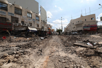 Cisjordania.- En las fotos, muestra edificios destruidos después de una incursión israelí en la ciudad cisjordana de Yenín, el 3 de septiembre de 2024. Jenin, conocido como un bastión de los grupos armados en Cisjordania, fue escenario de una operación militar israelí la semana anterior. Según las autoridades, 20 personas perdieron la vida en tres ciudades del norte de Cisjordania. Allí, el Ejército israelí ha llevado a cabo una serie de redadas masivas, las más grandes desde que estalló la guerra en la Franja de Gaza el 7 de octubre de 2023.