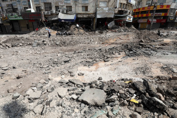 Cisjordania.- En las fotos, muestra edificios destruidos después de una incursión israelí en la ciudad cisjordana de Yenín, el 3 de septiembre de 2024. Jenin, conocido como un bastión de los grupos armados en Cisjordania, fue escenario de una operación militar israelí la semana anterior. Según las autoridades, 20 personas perdieron la vida en tres ciudades del norte de Cisjordania. Allí, el Ejército israelí ha llevado a cabo una serie de redadas masivas, las más grandes desde que estalló la guerra en la Franja de Gaza el 7 de octubre de 2023.